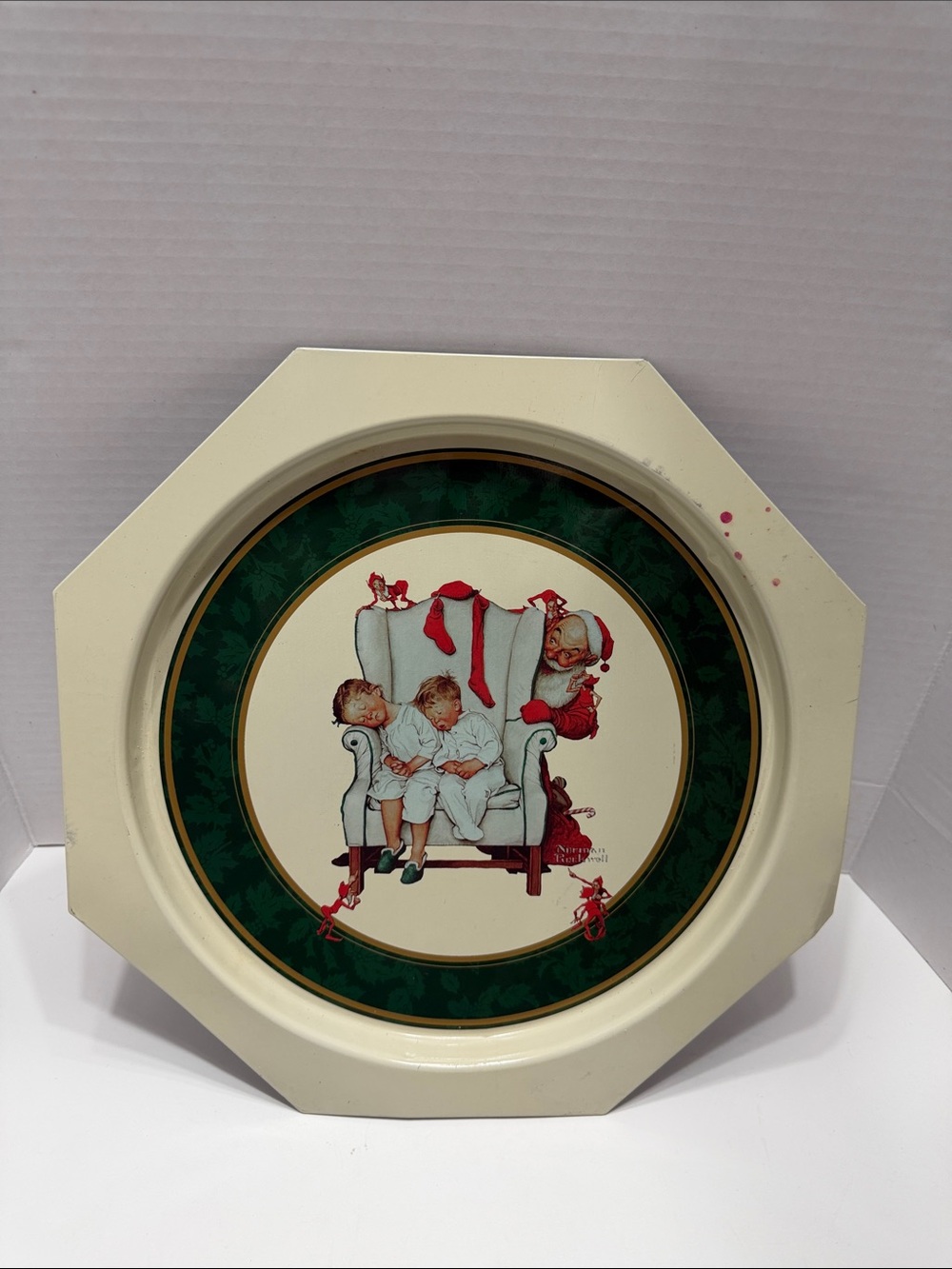 Hallmark Cream and Green Holiday Tin Tray with Santa and Sleeping Children